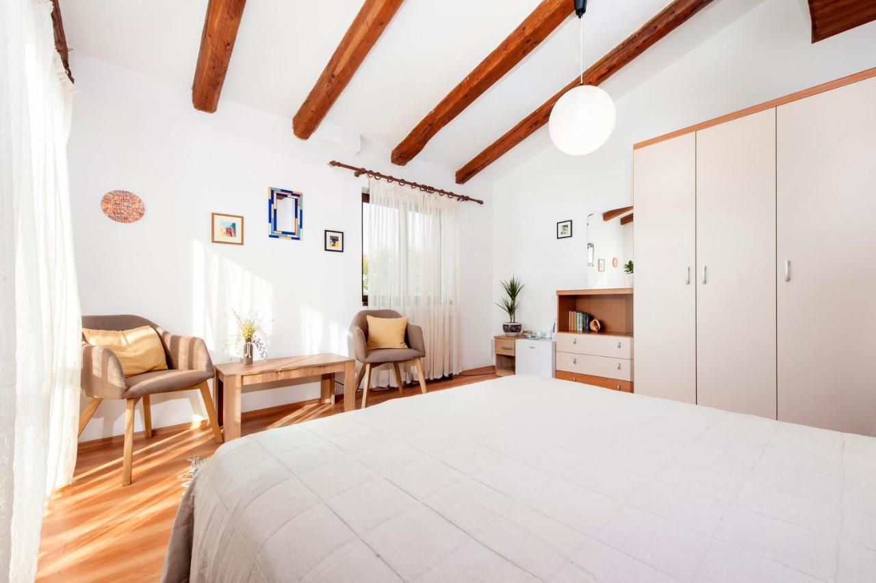Studio And Room Tea Rovinj Exteriör bild